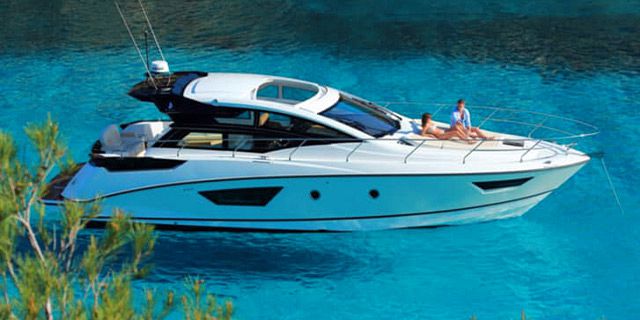 Exclusive Yacht Cruise to Northern Island for 2 (9)